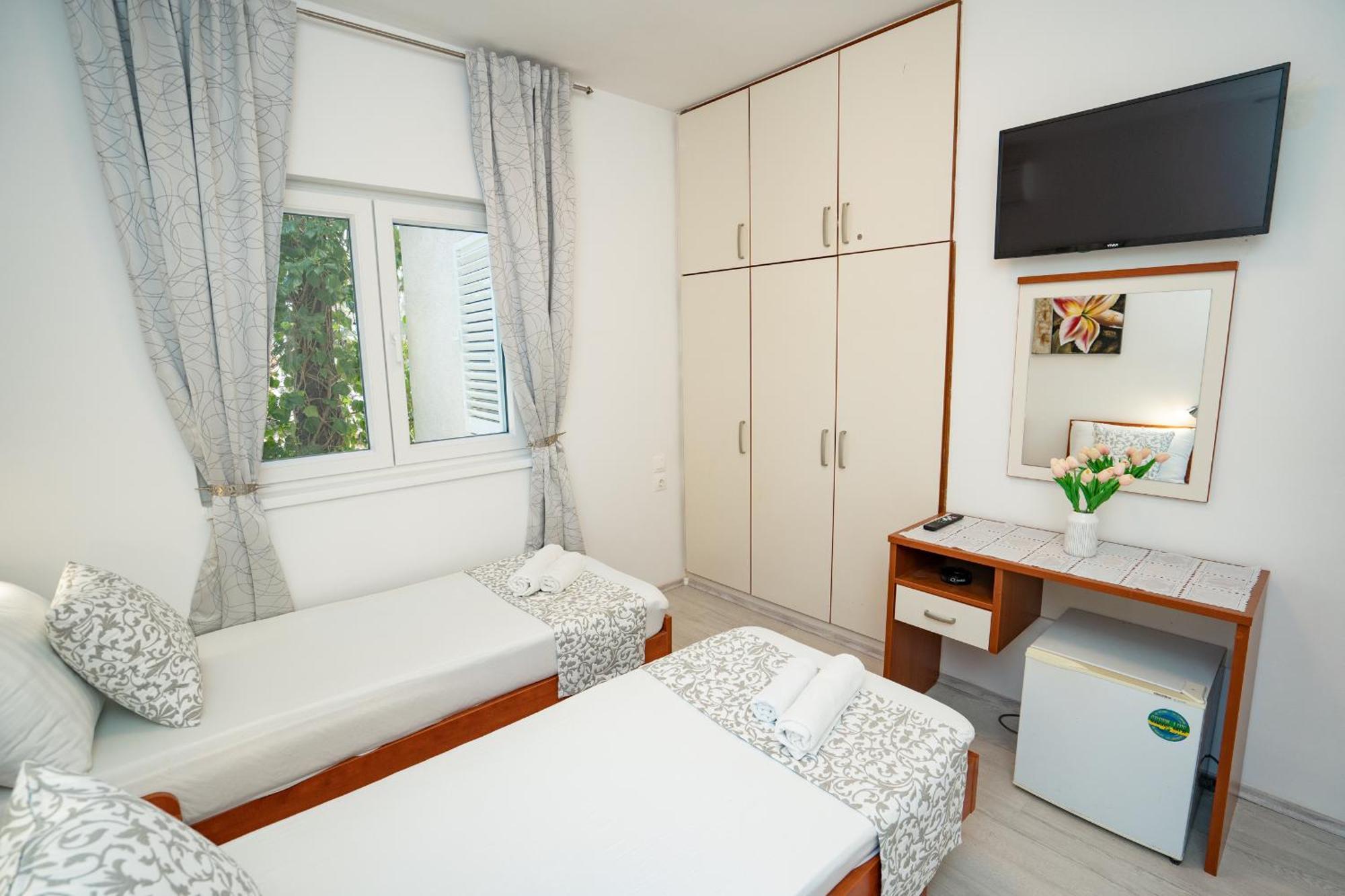 Pool Mansion Magnolia - Comfort Rooms Novalja Εξωτερικό φωτογραφία
